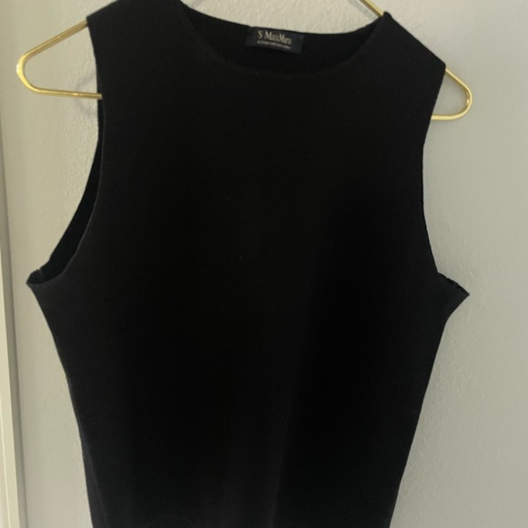 MaxMara sleeveless wool shell.  Size L - Picture 5 of 5